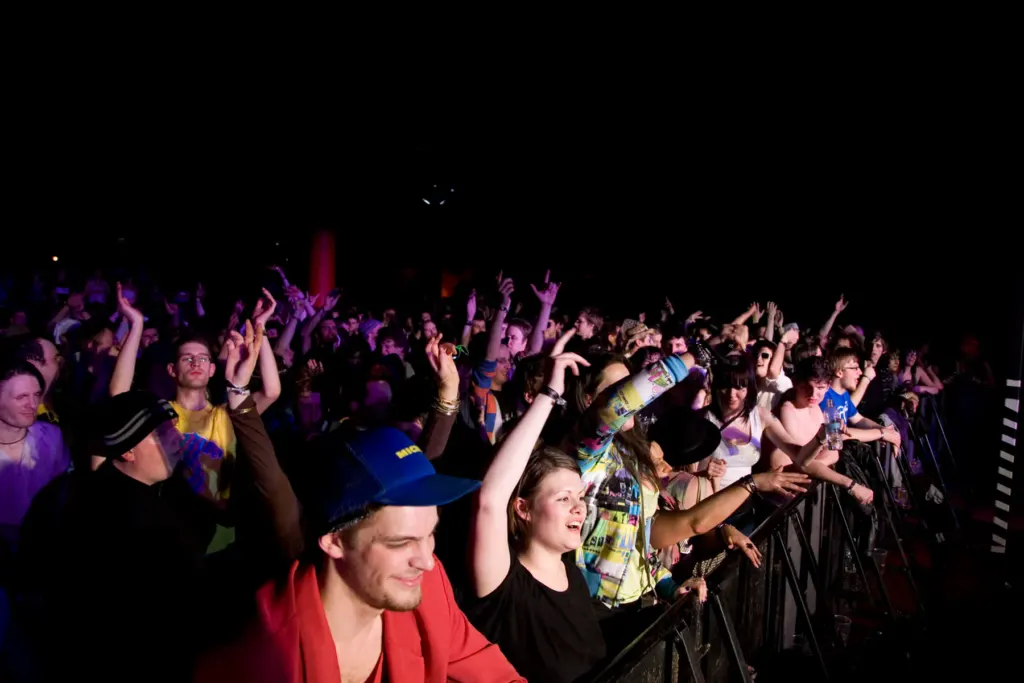 Bloc Weekend 2009 — documentary, event and music photograph in Minehead, Somerset, UK, frame 66 of 114.